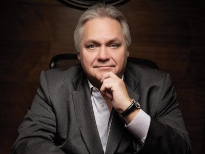 Murió el empresario, filántropo y estrella de Shark Tank Carlos Bremer