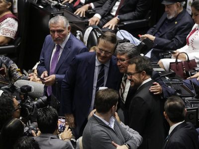 Morena propone juicio político y denuncia penal contra jueces que buscan frenar la reforma judicial