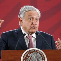 'Si se pasan, ya saben lo que sucede; los ciudadanos nos ponen a cada quien en nuestro lugar": dice AMLO a la prensa