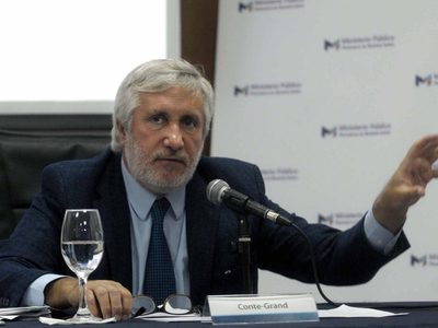 El procurador bonaerense, Julio Conte Grand, tiene coronavirus