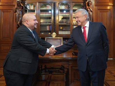 AMLO recibe credenciales de seis embajadores que representarán a México