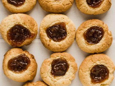 Con solo 1 zanahoria y un poco de canela: prepará estas crujientes y muy ricas galletitas para la merienda