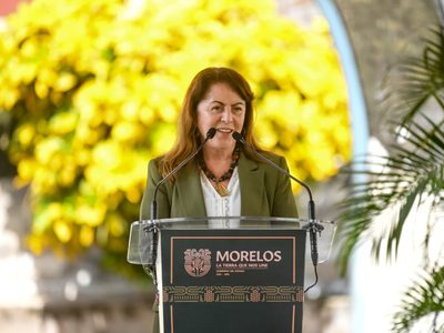Gobernadora de Morelos pide a mujeres “aplicarse” en materia electoral