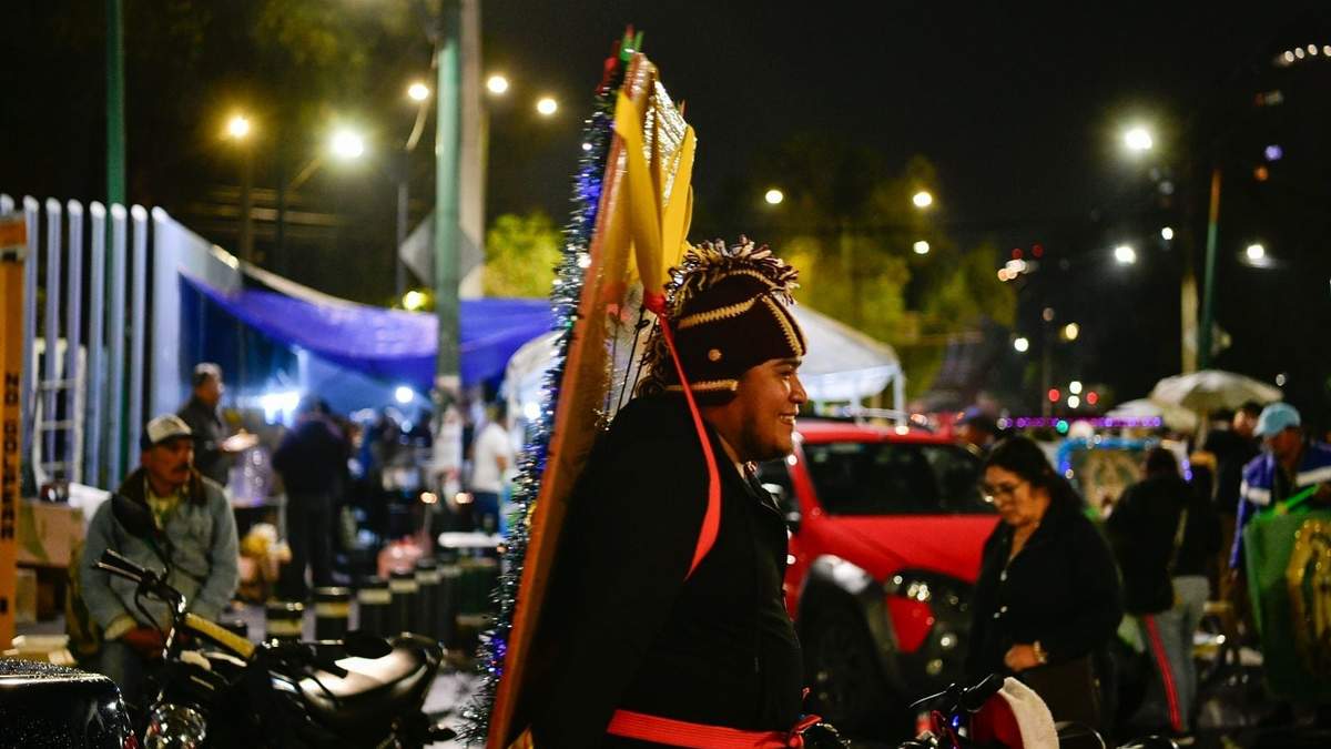 Peregrinos acuden a la Basílica de Guadalupe
