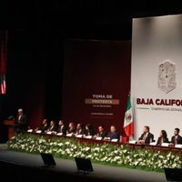 Bonilla ofrece pagar deuda con maestros en un mes… y en dos meses cubrir débito de la UABC