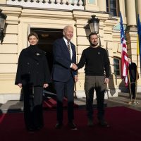 Biden hace visita sorpresa a Ucrania y lanza un llamado junto a Zelenski: "Kiev resiste"