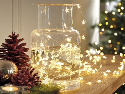 No tires los frascos de vidrio vacíos y reutilizalos con esta increíble idea para tu decoración navideña