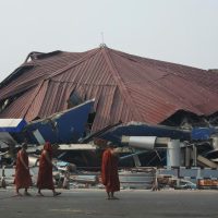Reportan más de mil muertos y dos mil 376 heridos por el terremoto de Birmania (Videos)