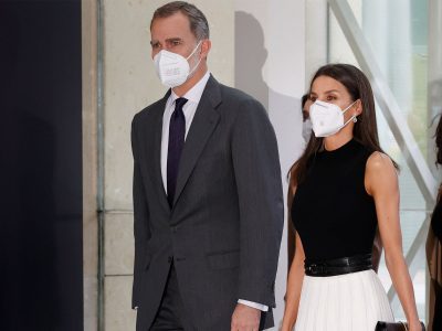 Marcando tendencia: las canas de la reina Letizia revolucionaron Madrid