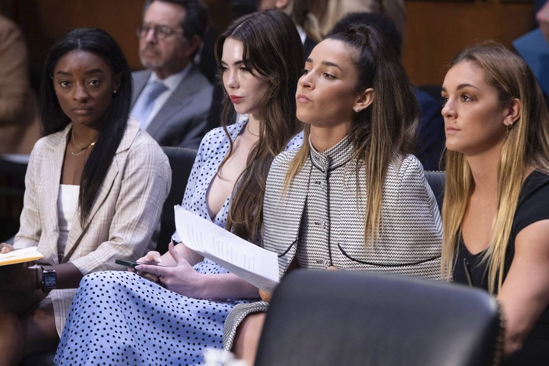 gimnastas en el senado Simone Biles, McKayla Maroney, Aly Raisman and Maggie Nichols