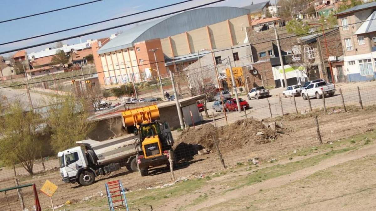 El plazo de ejecución de la obra es de 365 días. Fuente: (Twitter).