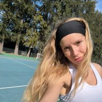 Laurita Fernández mostró su lado más fit con pilates en máquina y mancuernas
