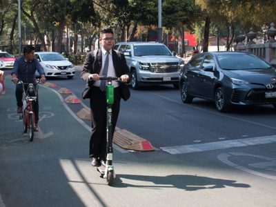 Morena propone regular patines y bicicletas eléctricas en CDMX