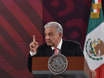 AMLO asegura que sus hijos son honestos y “han aguantado todo”