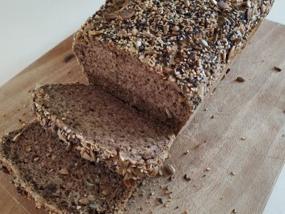 Pan de semillas sin harina: la receta saludable ideal para el desayuno o la merienda