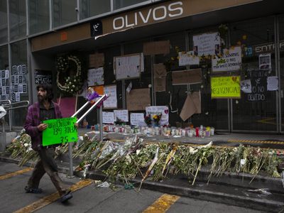 Gobierno de la CDMX entrega 40 casas a familiares de víctimas de Línea 12 del Metro