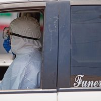Funerarias se preparan para 'picos” de 600 muertes diarias por covid-19