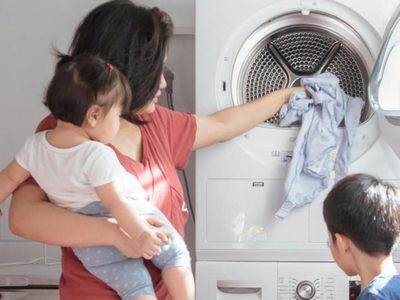 Indemnizaron a una mujer separada por criar a sus hijos y no poder trabajar
