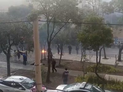 Porros causan disturbios frente a la Preparatoria 8 de la UNAM