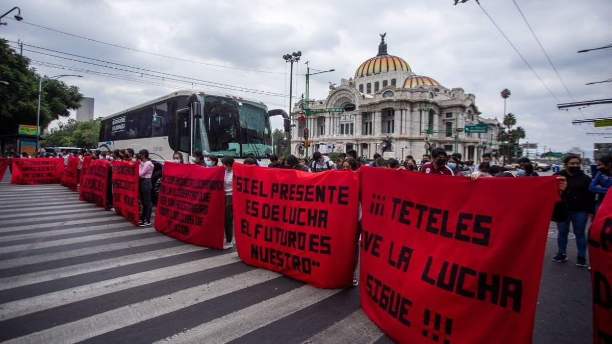 Manifestación de normalistas en la CDMX