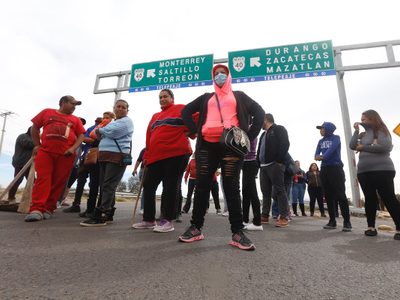 En Gómez Palacio, presuntos priistas agreden a integrantes de la Caravana por la Dignidad