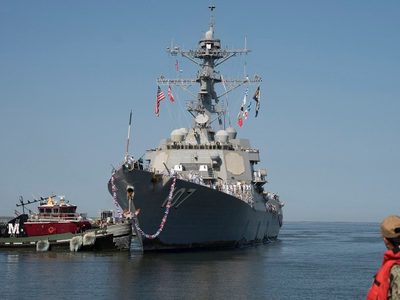 Buque de guerra de EU está en el Golfo de México “por si llega droga”, dice Sheinbaum