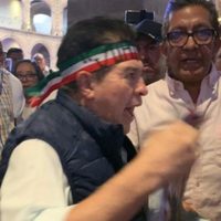 “¡Traidora… me robó Iztapalapa!”: Juanito irrumpió en el evento de Clara Brugada (Video)