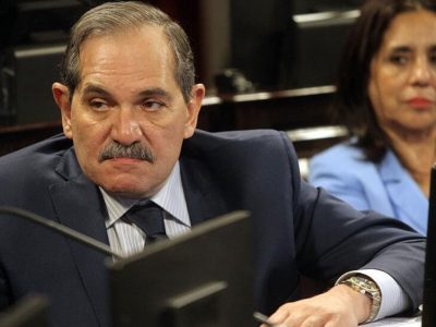 Declaraciones de una ginecóloga complican a Alperovich