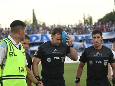 Violencia en el deporte: habló el árbitro del partido suspendido entre Godoy Cruz y Talleres por agresiones al línea