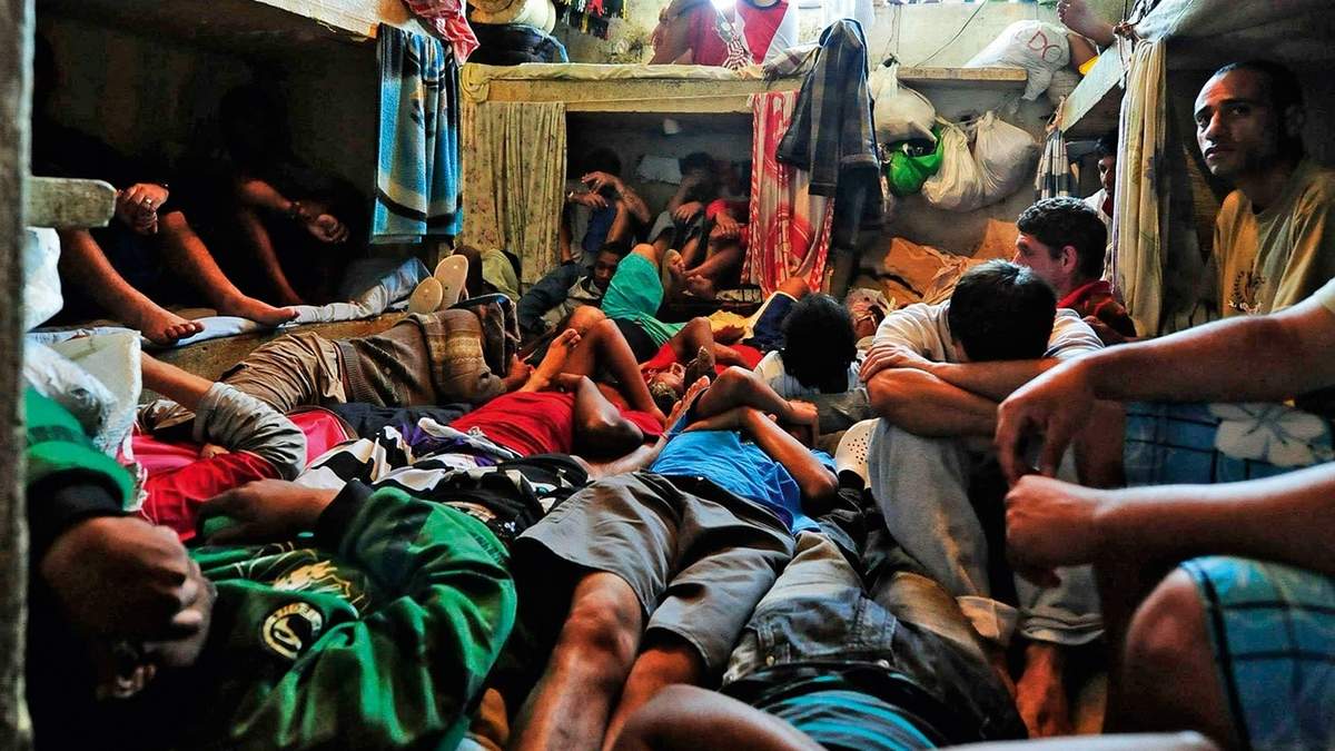 70 peronas fallecieron por coronavirus en las superpobladas cárceles de Brasil. Fuente: (Twitter)