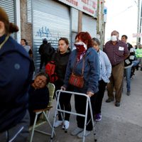 ¿Y la cuarentena? El BCRA reconoció el "fracaso" en la reapertura de bancos