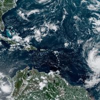 Huracán “Lee” deja fuertes marejadas en noreste del Caribe en su avance por el Atlántico