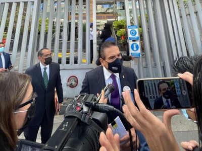 Silvano Aureoles presenta queja contra López Obrador ante la CNDH