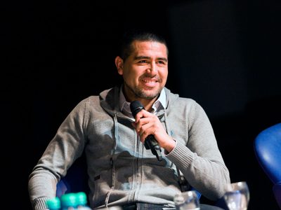 El increíble mensaje de Juan Román Riquelme al Kun Agüero