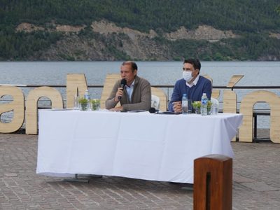 Omar Gutiérrez anunció nuevas obras para San Martín de los Andes en su cumpleaños N°124