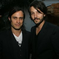 Diego Luna y Gael García han recaudado un millón 84 mil dólares para víctimas de los sismos
