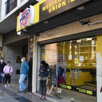 Prohíben a Rapipago y Pagofácil cobrar plus por sus servicios. ¿Cómo denunciarlos?