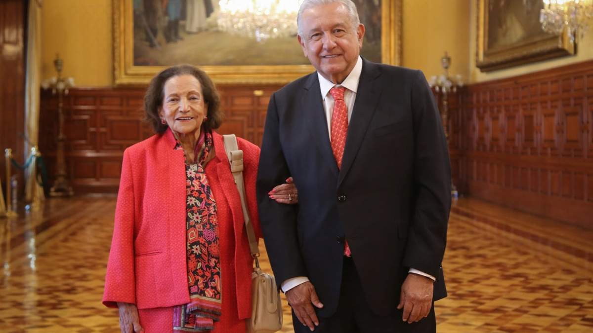 Ifigenia Martínez con el presidente Andrés Manuel López Obrador