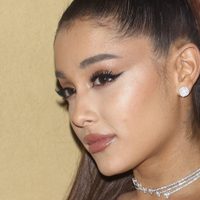 ¡Para presumir! Así está Ariana Grande luego de su paso por el cirujano ¡OMG!