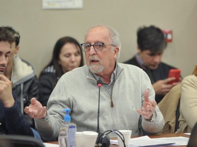 Carnaghi desmintió a Rioseco: “No hay arreglos individuales, el que debe definir es el Congreso"