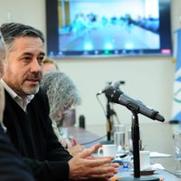 Con cuestionamientos de la oposición, comenzó el debate por la toma de deuda en dólares