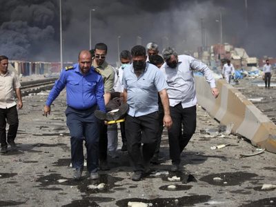 Una explosión en puerto iraní de combustible para misiles mata a 14 personas y hiere a unas 750