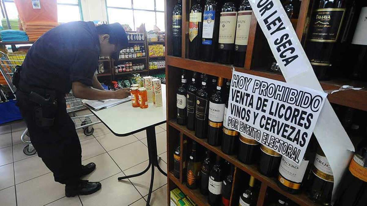 Prohibida la venta de bebidas alcohólicas durante la veda electoral en Neuquén. Fuente: (Facebook)