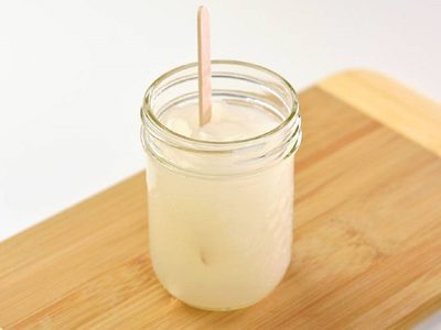 Económico y ecológico: hacé tu propio pegamento casero para todos tus proyectos y con solo 3 ingredientes