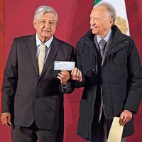 FGR extorsionó para hacerse del cheque de 2 mil mdp que Gertz entregó a AMLO, confirma Elías Sacar