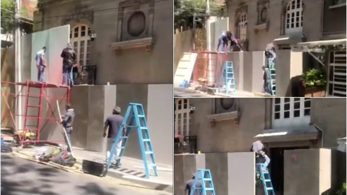 La casa de Roemer fue resguardada por una valla de madera previo a la marcha feminista