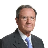 Con un jardín inmenso y una piscina hermosa: así es por dentro la casa de Mariano Grondona y Elena Lynch