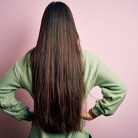La mezcla "mágica" que ayudará a tu cabello a crecer y estar tan hidratado como después de una keratina