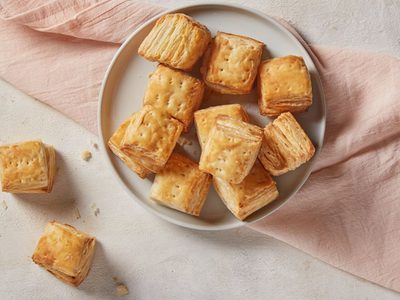 Criollitos de queso sin huevos ni aceite: la receta más fácil para disfrutar de una tarde a puros mates