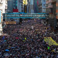 Ciudadanos vuelven a tomar calles de Hong Kong a seis meses del inicio de las protestas